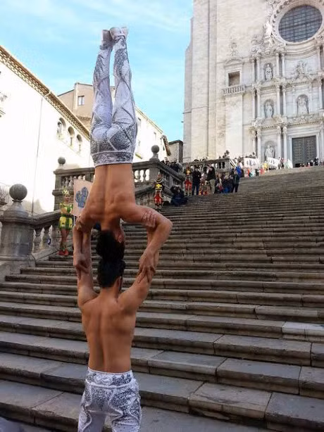 Dat ky luc the gioi, 2 hoang tu xiec Viet Nam dat show quoc te - Anh 1