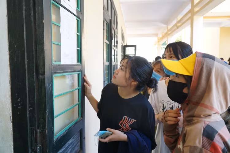 Học sinh Nghệ An tham dự kỳ thi tuyển sinh vào lớp 10 THPT năm 2020.