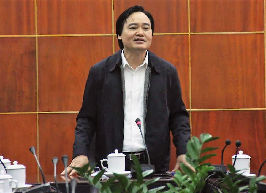 Bộ trưởng Bộ GD&ĐT Phùng Xuân Nha phát biểu chỉ đạo