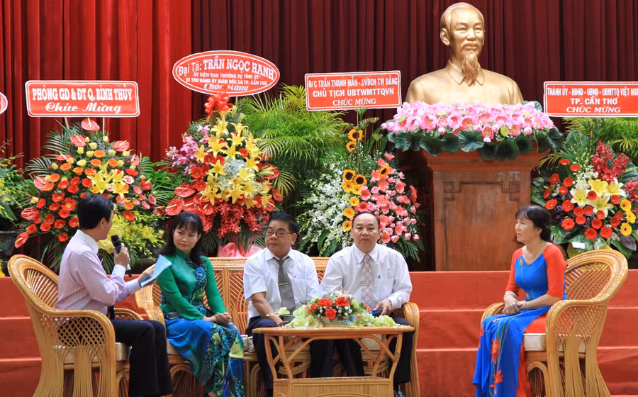 Ngành GD&ĐT TP Cần Thơ kỷ niệm ngày Nhà giáo Việt Nam