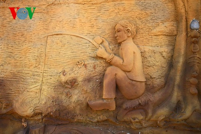 Ngôi nhà đất đỏ độc đáo duy nhất ở Việt Nam