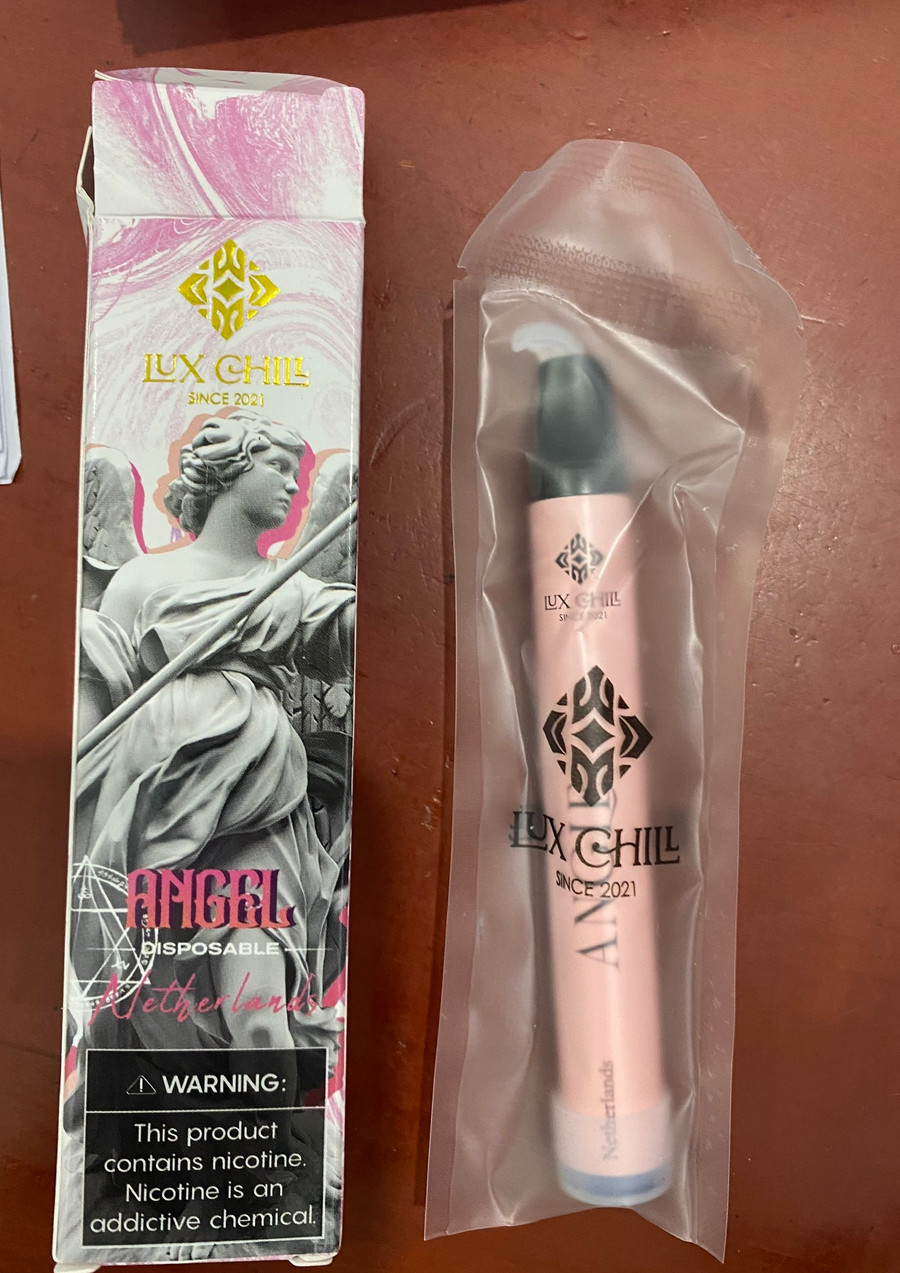 Thuốc lá điện tử được bác sĩ Bệnh viện Tâm thần tỉnh Thanh Hoá thu được của bệnh nhân.