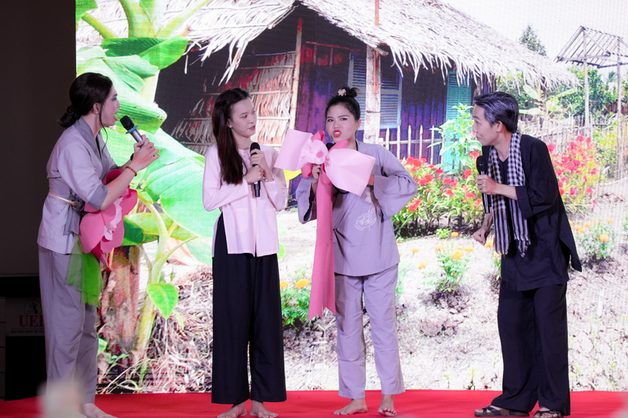 Các tiết mục được ban giám khảo đánh giá hấp dẫn, có đầu tư. Các tiết mục được ban giám khảo đánh giá hấp dẫn, có đầu tư.