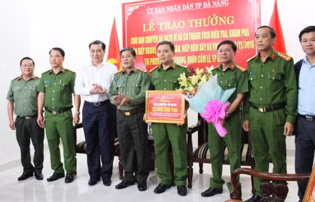 Vu cuong buc chu quan ca phe: Chu tich Da Nang xet hoi nghi can - Anh 3