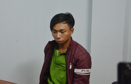 Vụ cưỡng bức chủ quán cà phê: Chủ tịch Đà Nẵng xét hỏi nghi can - Ảnh 2 Vu cuong buc chu quan ca phe: Chu tich Da Nang xet hoi nghi can - Anh 2