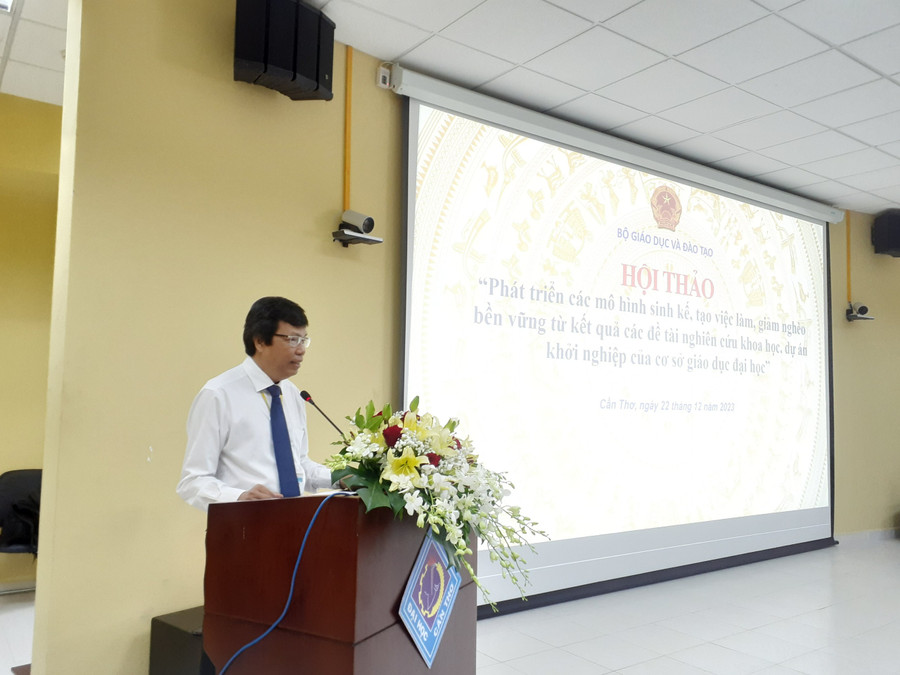 GS.TS Trần Ngọc Hải - Phó Hiệu trưởng Trường ĐH Cần Thơ phát biểu tại Hội thảo.