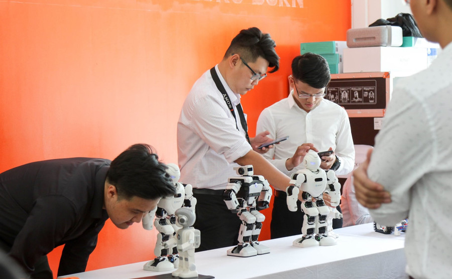 Theo học các chương trình quốc tế, sinh viên được trang bị nhiều kỹ năng. Theo học các chương trình quốc tế, sinh viên được trang bị nhiều kỹ năng.