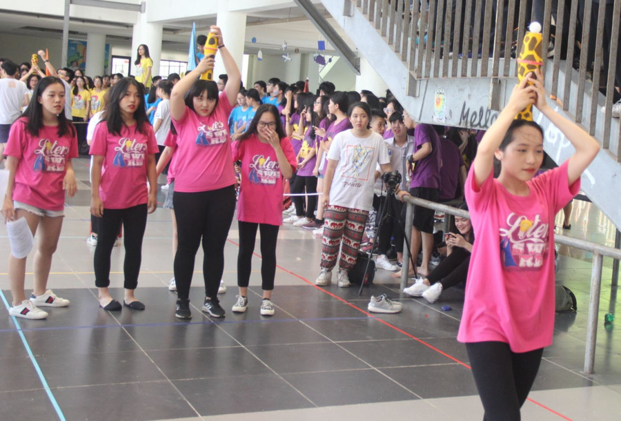 Học sinh Trường THPT chuyên Hà Nội – Amsterdam tham gia hoạt động ngoại khoá. Ảnh: TG