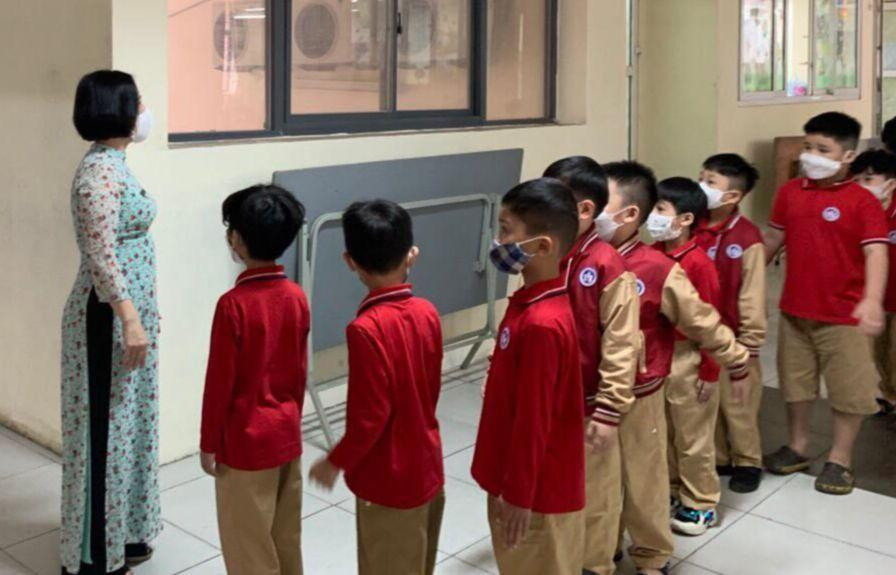 Học sinh lớp 1, Trường Tiểu học Đại Yên (Ba Đình, Hà Nội). Ảnh: NTCC Học sinh lớp 1, Trường Tiểu học Đại Yên (Ba Đình, Hà Nội). Ảnh: NTCC
