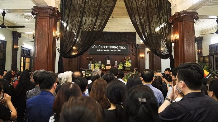 Nghẹn ngào đưa tiễn nhà thơ Hoàng Nhuận Cầm về cõi vĩnh hằng ảnh 1