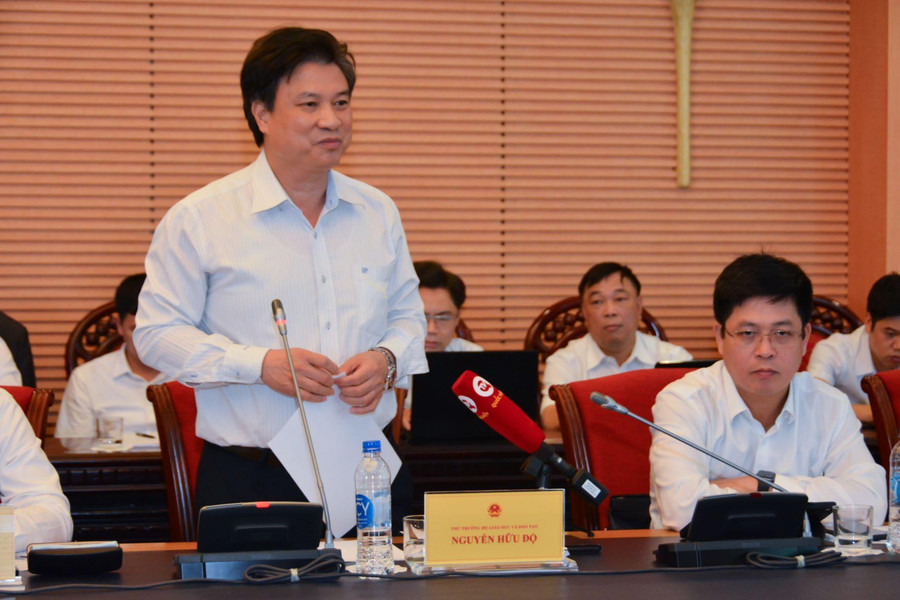 Thứ trưởng Bộ GD&amp;ĐT Nguyễn Hữu Độ phát biểu tại buổi làm việc.