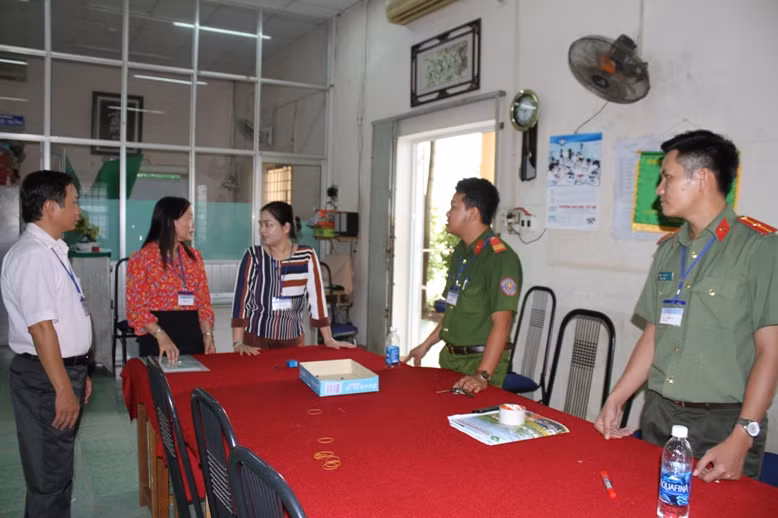 Lực lượng công an túc trực 24/24 tại phòng chứa đề thi và bài thi