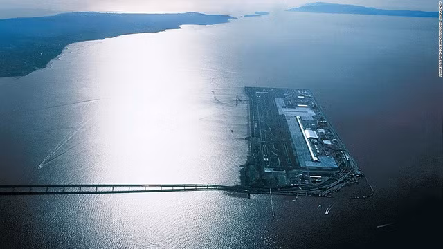  9. Sân bay quốc tế Kansai (Tokyo, Nhật Bản) (Ảnh: CNN) 