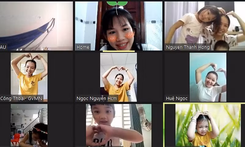 Một buổi kết nối online giữa giáo viên, phụ huynh và học sinh của cơ sở Lớp mẫu giáo Sao Biển (Quận 12, TPHCM).