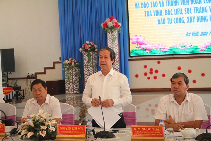 Bộ trưởng Bộ GD&amp;ĐT Nguyễn Kim Sơn phát biểu tại buổi làm việc.