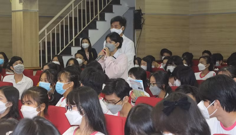 Tranh thủ thời gian học trực tiếp, trường nghề tăng tốc tư vấn, tuyển sinh.