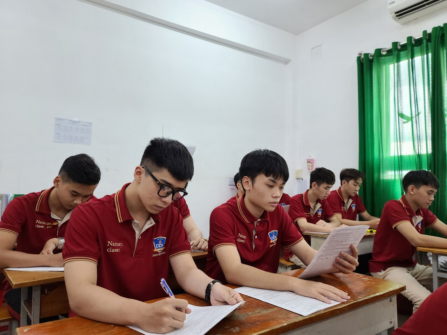 Học sinh khối 12 Trường THCS-THPT Đào Duy Anh, TP.HCM được hướng dẫn làm hồ sơ dự thi tốt nghiệp THPT và xét tuyển ĐH, CĐ 2021.