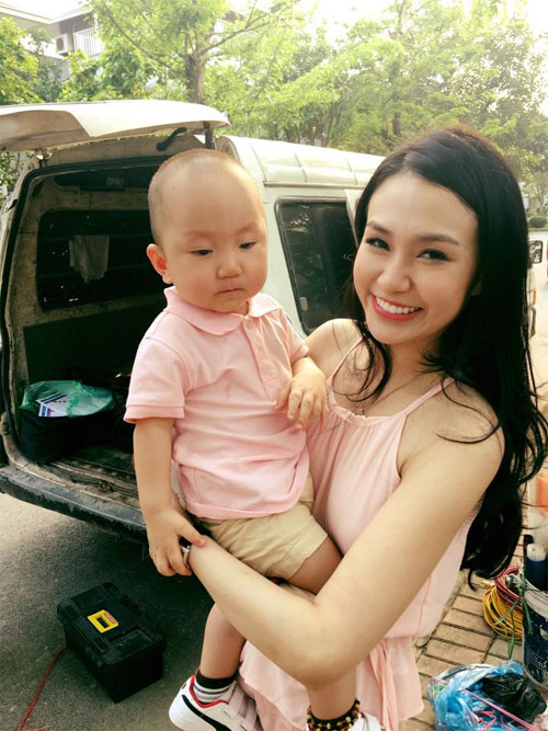 tra my idol vui suong vi duoc chong dai gia tang xe hop moi - 7