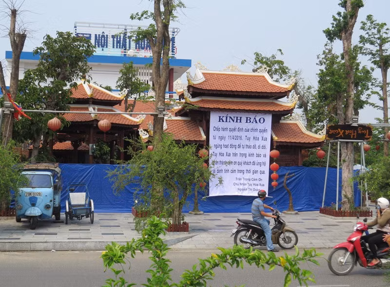 Bất ngờ dừng cưỡng chế nhà hàng gỗ "khủng" bậc nhất Phú Yên