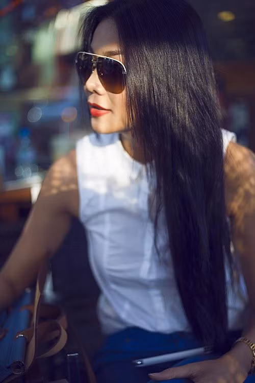 Thanh Hằng dẫn đầu phong cách menswear: Siêu mẫu Thanh Hằng luôn góp mặt ở các đề cử mặc đẹp của truyền thông và được khán giá bình chọn. Gu thời trang của Thanh Hằng khá ổn định trong suốt năm 2014. Gu thời trang của Thanh Hằng còn cho thấy sự linh động ở nhiều phong cách. Nét nổi bật nhất ở Thanh Hằng là phong cách thảm đỏ và đời thường đối lập. 10 mỹ nhân Việt là biểu tượng thời trang nổi bật năm 2014