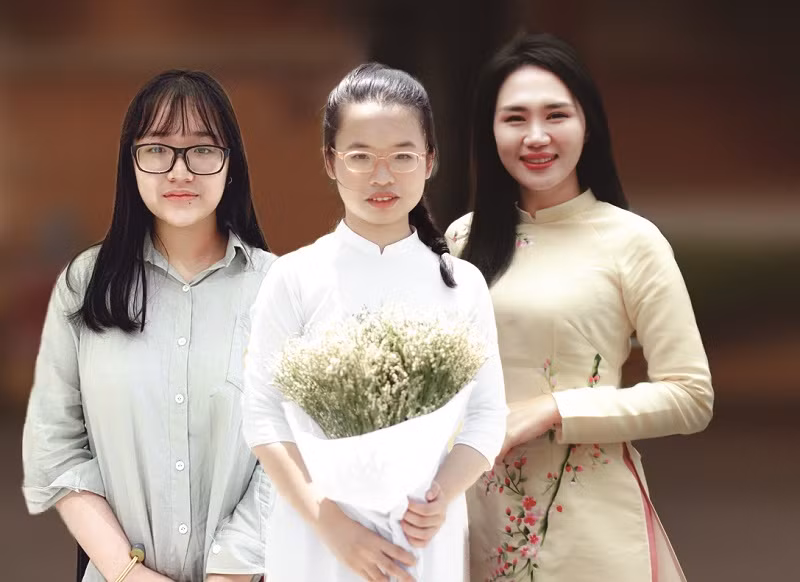 Cô Phạm Hải Linh và 2 học trò trong đội tuyển học sinh giỏi Văn của Trường THPT chuyên Khoa học Xã hội và Nhân văn (ĐH Quốc gia Hà Nội). Ảnh: NTCC