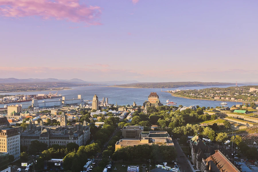 Ở Quebec (Canada), tiếng Pháp là ngôn ngữ chính thức.