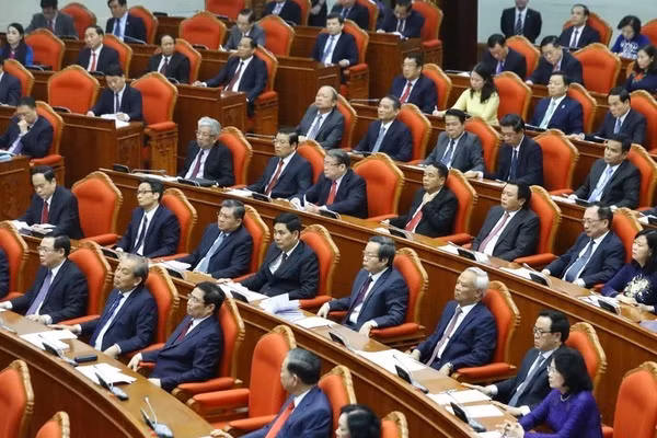 Các đại biểu tại Hội nghị Trung ương 13.