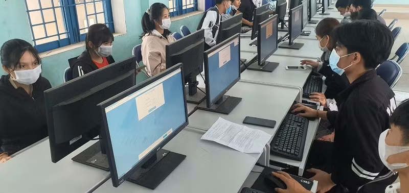 Học sinh phải chuẩn bị đầy đủ giấy tờ, thông tin cá nhân trước khi thực hiện đăng ký trực tuyến.