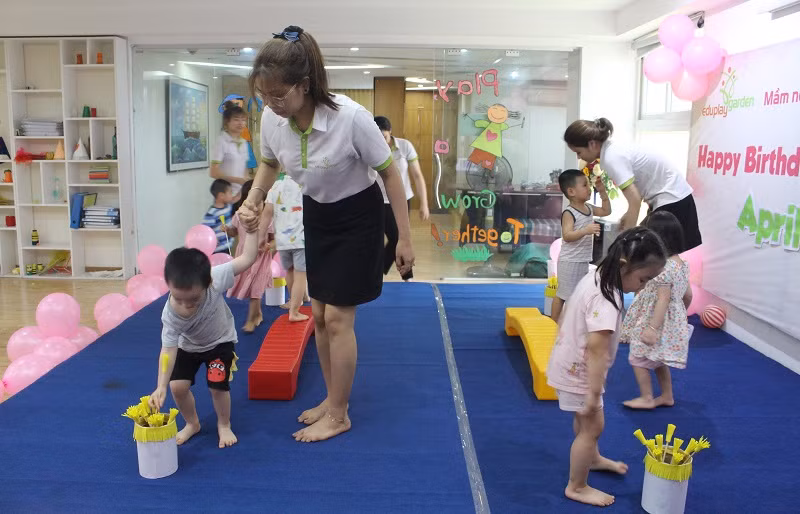 Ổn định việc nuôi dạy trẻ trở lại ở Trường Mầm non Eduplay Hà Nội.