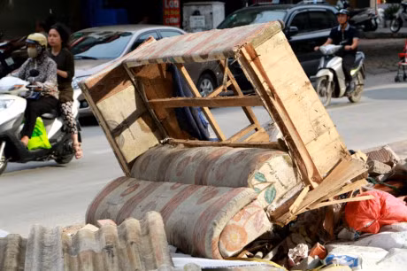 Gam duong sat tren cao Cat Linh-Ha Dong bien thanh noi tap ket phe thai - Anh 9