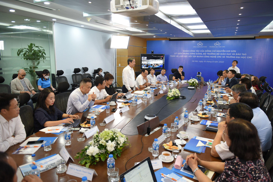 Đoàn công tác của Bộ GD&ĐT làm việc với Tập đoàn Công nghệ CMC và Trường Đại học CMC. Đoàn công tác của Bộ GD&ĐT làm việc với Tập đoàn Công nghệ CMC và Trường Đại học CMC.
