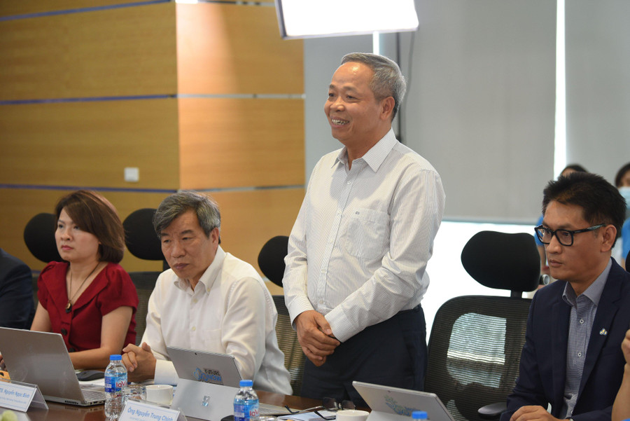 Ông Nguyễn Trung Chính, Chủ tịch HĐQT Tập đoàn CMC, Chủ tịch Hội đồng trường Đại học CMC phát biểu tại buổi làm việc. Ông Nguyễn Trung Chính, Chủ tịch HĐQT Tập đoàn CMC, Chủ tịch Hội đồng trường Đại học CMC phát biểu tại buổi làm việc.