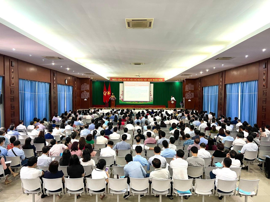 Toàn cảnh hội nghị tập huấn. Toàn cảnh hội nghị tập huấn.