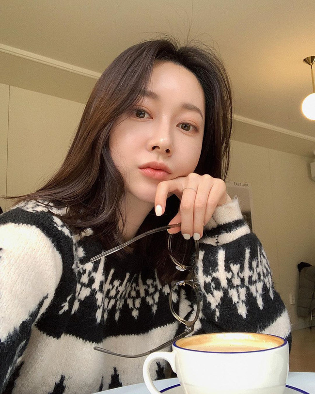 Rút kinh nghiệm từ những màn makeup lỗi trong phim Hàn, chị em cần tránh 3 sai lầm sau kẻo đầu năm đã thành thảm họa - Ảnh 3. Rút kinh nghiệm từ những màn makeup lỗi trong phim Hàn, chị em cần tránh 3 sai lầm sau kẻo đầu năm đã thành thảm họa - Ảnh 3.