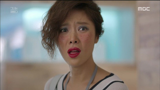 Rút kinh nghiệm từ những màn makeup lỗi trong phim Hàn, chị em cần tránh 3 sai lầm sau kẻo đầu năm đã thành thảm họa - Ảnh 4. Rút kinh nghiệm từ những màn makeup lỗi trong phim Hàn, chị em cần tránh 3 sai lầm sau kẻo đầu năm đã thành thảm họa - Ảnh 4.