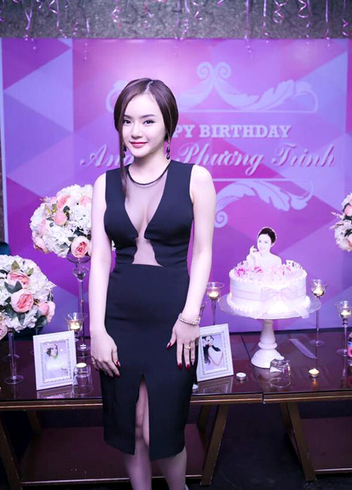 Em gái Angela Phương Trinh hở bạo lấn át chị gái ảnh 3 Em gái Angela Phương Trinh ngày càng hở bạo