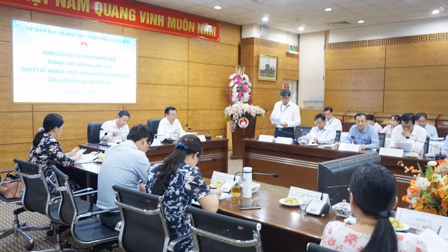 Quang cảnh buổi làm việc của Sở GD-ĐT với UBND TP.HCM chiều ngày 11/3 