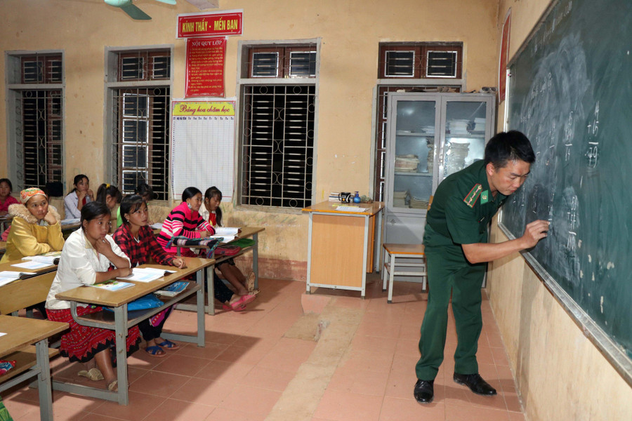 Lớp học xóa mù chữ bản Huổi Pá, xã Mường Lạn, huyện Sốp Cộp. Lớp học xóa mù chữ bản Huổi Pá, xã Mường Lạn, huyện Sốp Cộp.
