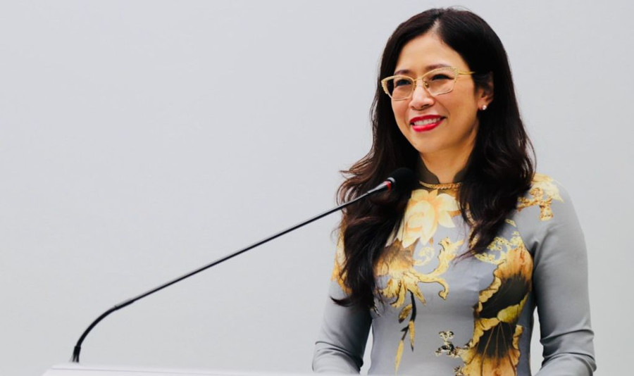 Bà Bùi Thị Kim Tuyến, Giám đốc Sở GD&ĐT Hòa Bình. Bà Bùi Thị Kim Tuyến, Giám đốc Sở GD&ĐT Hòa Bình.