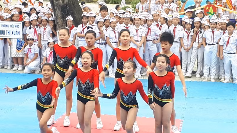 Học sinh cần được chú trọng về hoạt động thể chất. Ảnh minh họa.