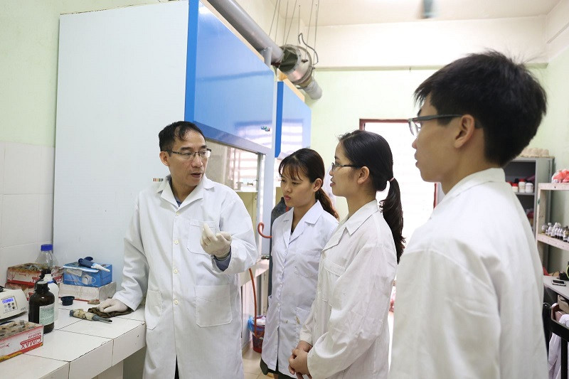 Nghiên cứu khoa học tại Phòng thí nghiệm Viện Kỹ thuật nhiệt đới (Viện Hàn lâm Khoa học và Công nghệ Việt Nam). Ảnh minh họa