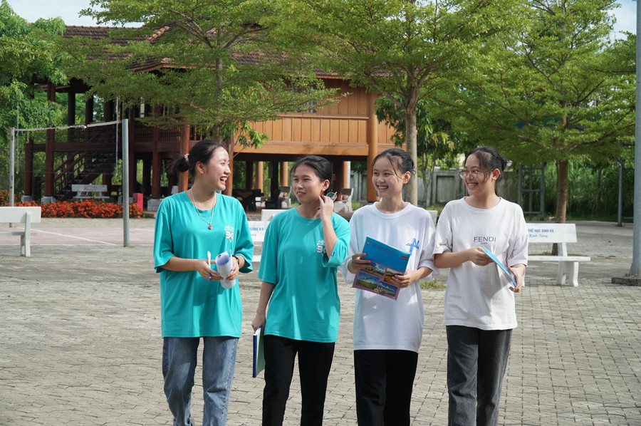 Học sinh Trường Phổ thông DTNT THPT số 2 tỉnh Nghệ An. Ảnh: TG Học sinh Trường Phổ thông DTNT THPT số 2 tỉnh Nghệ An. Ảnh: TG