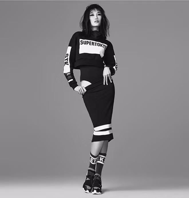 Bốn người mẫu Việt cùng “tấn công” các kinh đô thời trang quốc tế ảnh 2