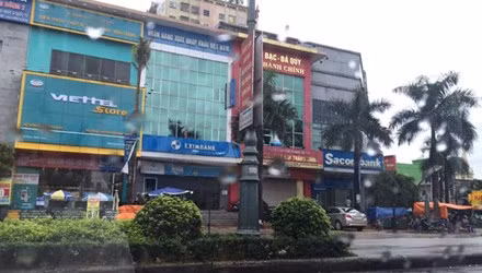 Nghệ An: Động đất, người dân hốt hoảng chạy túa ra đường