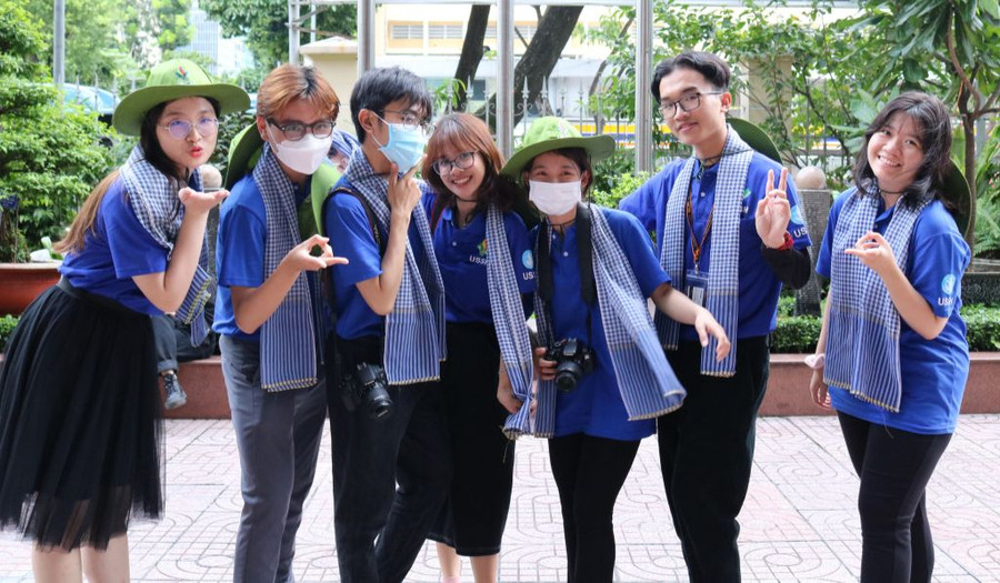 Sinh viên tham gia chiến dịch Mùa hè xanh của Trường Đại học Khoa học Xã hội và Nhân văn, Đại học Quốc gia TPHCM năm 2023. Ảnh: Việt Dũng Sinh viên tham gia chiến dịch Mùa hè xanh của Trường Đại học Khoa học Xã hội và Nhân văn, Đại học Quốc gia TPHCM năm 2023. Ảnh: Việt Dũng