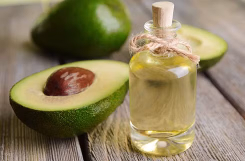 Dầu bơ tốt như dầu ô liu - Ảnh: Shutterstock.