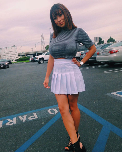 my nhan choi tennis khoe nguc khung khien cu dan mang “dien dao” hinh anh 11