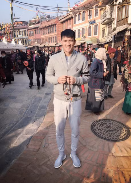 Cong Vinh hoa chong dam dang sau khi giai nghe khien fan nguong mo - Anh 9