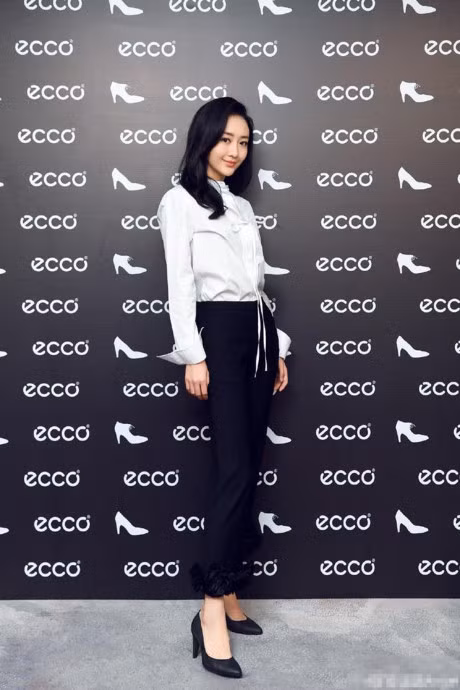 Dien quan au sanh dieu nhu sao Hoa ngu - Anh 6