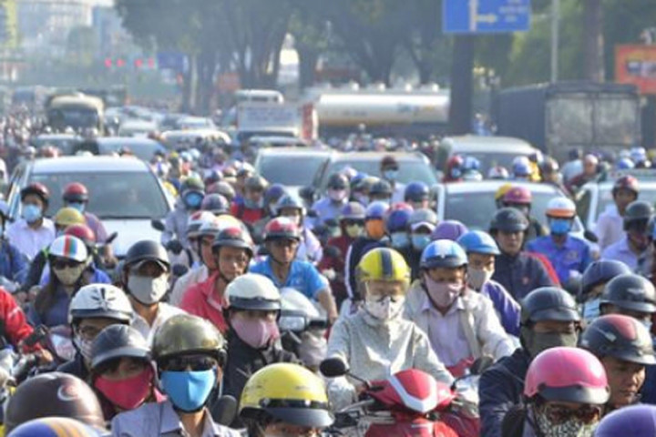 Cửa ngõ sân bay kẹt cứng sáng đầu tuần vì rào chắn xây cầu vượt